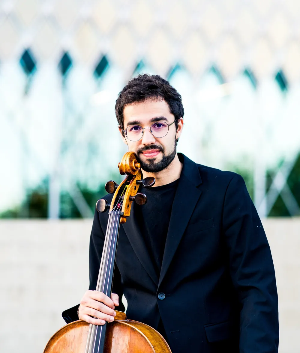 Iago Dominguez – cello teacher in Basel